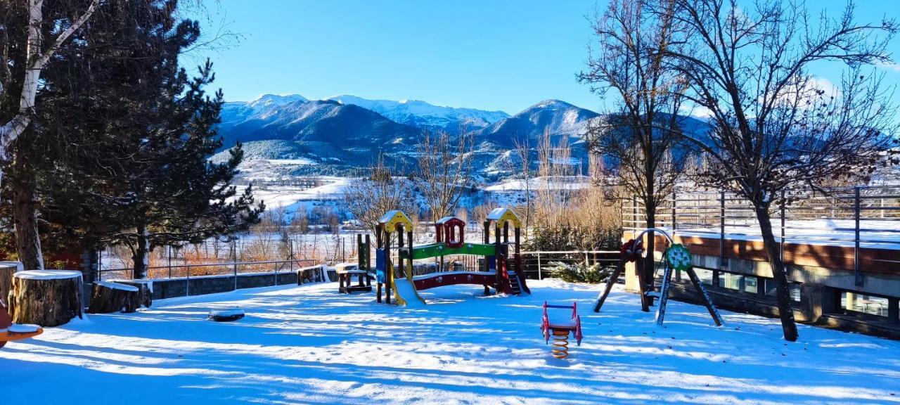 Alberg La Bruna Bellver De Cerdanya Eksteriør bilde