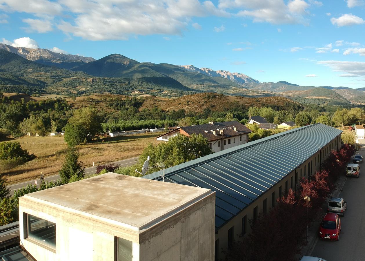 Alberg La Bruna Bellver De Cerdanya Eksteriør bilde
